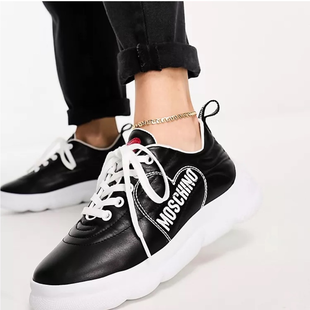 ❤️❤️❤️Love Moschino logo heart chunky trainers in black❤️❤️❤️